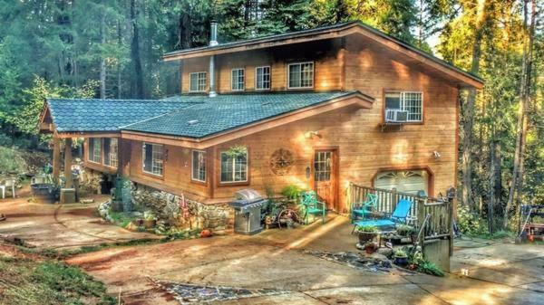 A Lovely Cabin House At Way Woods Retreat With Outdoor Hot Tub! - By Sacred Hub Mgmt Foresthill Eksteriør billede